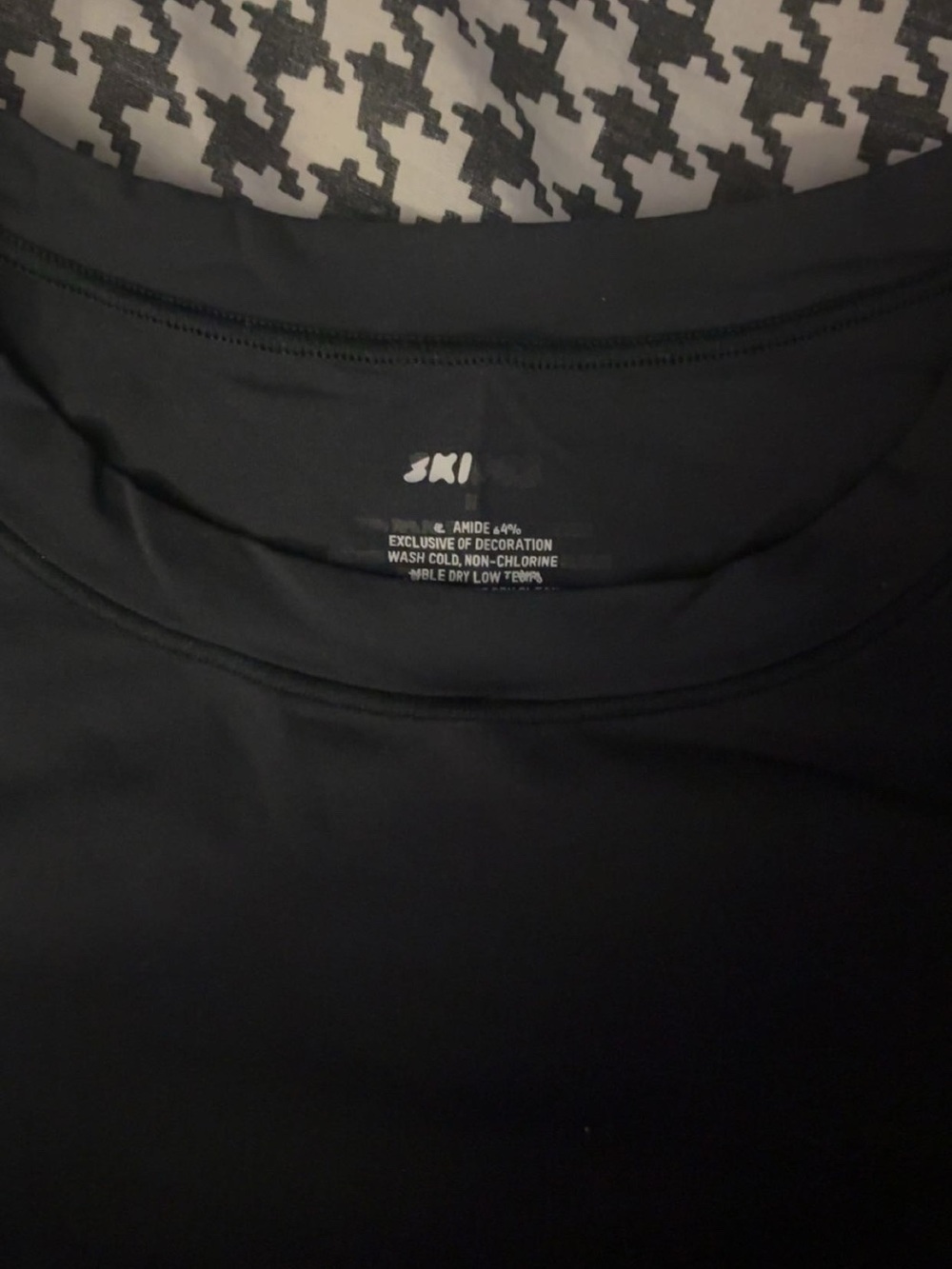 SKIMS Black Short Sleeve Crew Neck Tee - Picture 2 of 2